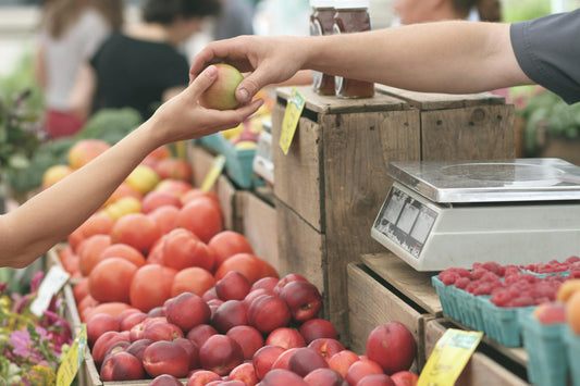 How to Make the Most of Local Farmers' Markets and Food Co-ops