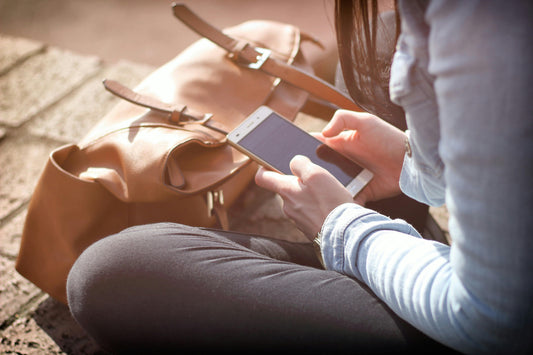 Smart Ways to Save Money on Your Mobile Phone Contract